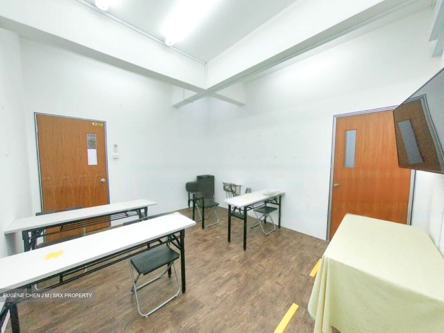 Jurong Gateway Road (D22), Office #468165261